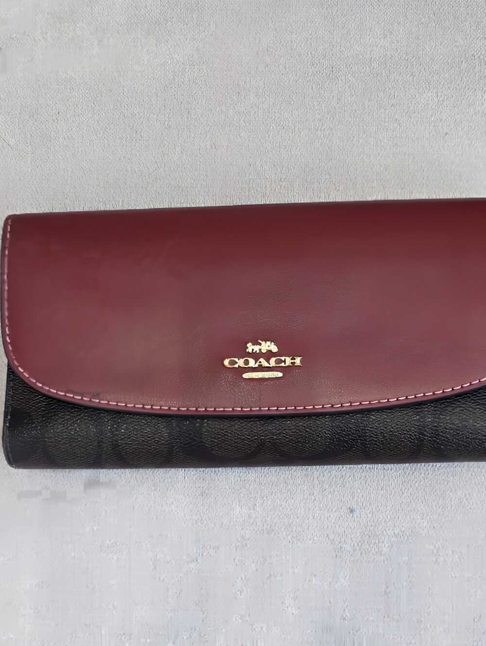 Coach Two-Tone Clutch/wallet in Burgundy and Black- Free Check Book Case